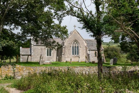 Téléchargez les photos : Photo de l'église St Marys dans le village de Tyneham dans le Dorset - en image libre de droit