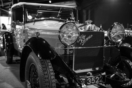 Téléchargez les photos : Sparkford.Somerset.Royaume-Uni.7 janvier 2024.Une Alfa Romeo 6C 1750 Gran Tourismo 1930 est exposée au Haynes Motor Museum à Somerset - en image libre de droit