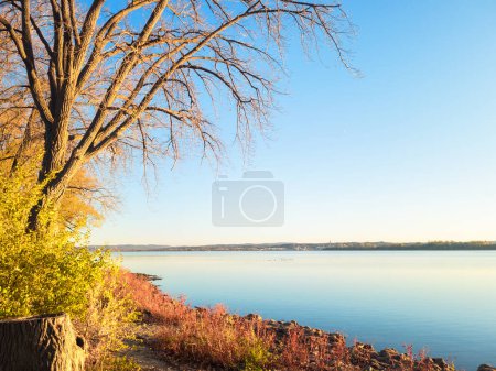 Téléchargez les photos : Vue Paysage du Lac Onondaga à Syracuse New York. - en image libre de droit