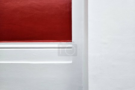 Téléchargez les photos : Peinture blanche et rouge minimale Texture murale en béton pour arrière-plan. - en image libre de droit