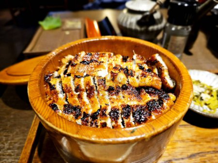 Foto de Close up Unagi Don or Grilled Eel Rice bowl, Es una famosa receta japonesa. - Imagen libre de derechos