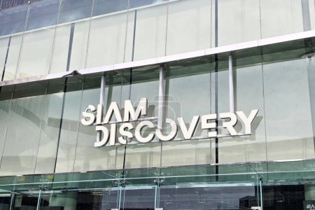 Photo for BANGKOK, THAILAND - JANUARY 26, 2024: Siam Discovery Sign. Siam Discovery is a famous shopping mall in Bangkok. It was opened in 1997. - Royalty Free Image