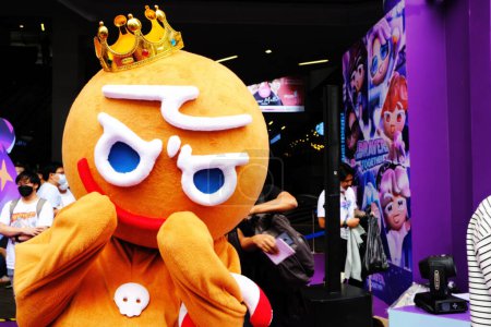 Foto de BANGKOK, TAILANDIA - 16 DE OCTUBRE DE 2022: Cookie Run mascot. Cookie Run es una serie de juegos de carreras interminables móviles en línea desarrollados por Devsisters. - Imagen libre de derechos