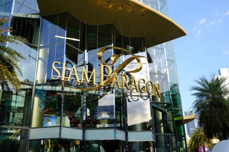 Photo for BANGKOK, THAILAND - DECEMBER 29, 2022: Siam Paragon Sign. Siam Paragon is a famous department store in Bangkok. It is a One of the biggest shopping centres in Asia, it opened on December 9, 2005. - Royalty Free Image