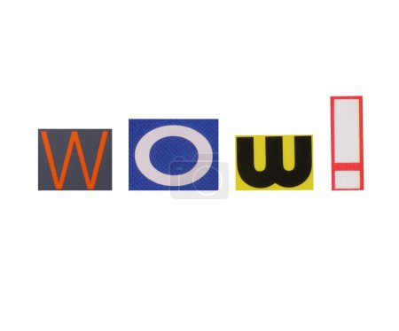 Téléchargez les photos : Mot wow de couper des lettres de couleur magazine - en image libre de droit