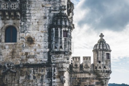Téléchargez les photos : Gros plan sur les tourelles de la Tour Belem à Lisbonne, Portugal - en image libre de droit