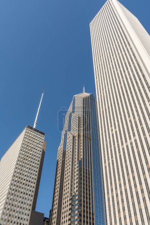Archetecture and details of the diverse buildings in downtown Chicago.
