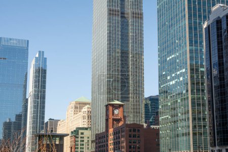 Archetecture and details of the diverse buildings in downtown Chicago.
