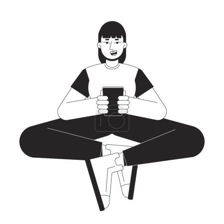 Ilustración de Millennial chica mirando el teléfono con sonrisa bw vector spot ilustración. Gadget mujer 2D dibujos animados de línea plana personaje monocromático en blanco para el diseño de interfaz de usuario web. Imagen de héroe de contorno aislado editable - Imagen libre de derechos
