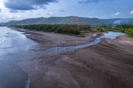 Luftaufnahmen vom Harnai Strand in Dapoli, 200 km von Pune an der Westküste von Maharashtra Indien entfernt.