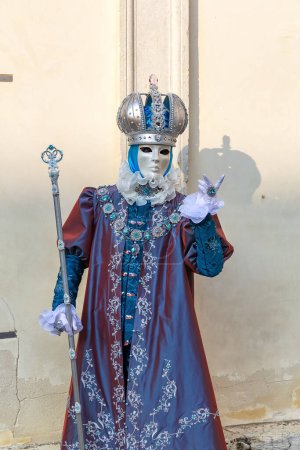 Téléchargez les photos : Beaux masques de carnaval à Campo San Zaccaria, Venise, Italie - en image libre de droit