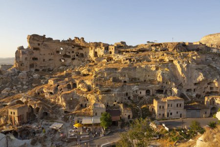Téléchargez les photos : Beau paysage aperçu de Cavusin en Cappadoce, Turkiye - en image libre de droit