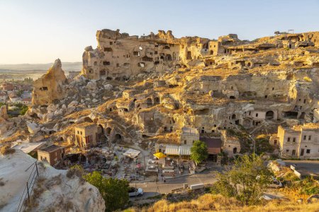 Beau paysage aperçu de Cavusin en Cappadoce, Turkiye