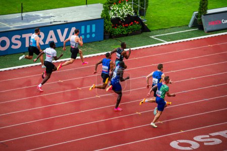 Foto de OSTRAVA, CZECHIA, 27 DE JUNIO DE 2023: 100m Sprint Male Race Snapshot at Track and Field Tournament for Worlds in Budapest and Summer olympic Games in Paris - Imagen libre de derechos