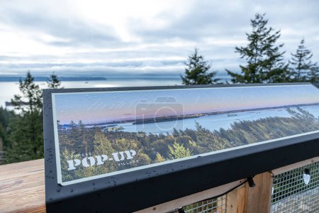 Téléchargez les photos : Vancouver, Canada - December 11,2022: View of The Cypress Pop-up Village lookout with Burrard Inlet in the background - en image libre de droit