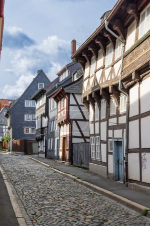 Téléchargez les photos : Goslar, Allemagne - 12 septembre 2022 : Anciennes rues pavées à Goslar Patrimoine mondial de l'Unesco à Harz, Basse-Saxe en Allemagne - en image libre de droit