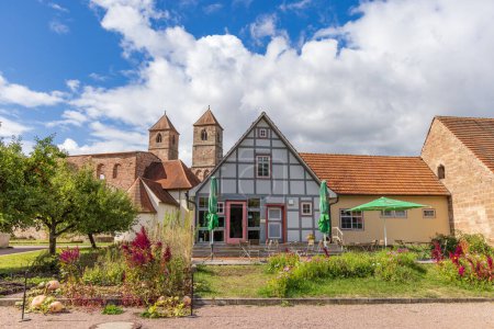 Foto de Kloster Vessra, Alemania - 16 de septiembre de 2022: Abadía de Vessra en Kloster Vessra, Turingia, Alemania - Imagen libre de derechos