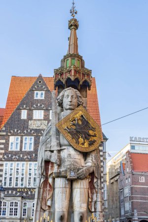 Photo for Bremen, Germany - Novemeber 13, 2022: Cityscape Bremen with Roland statue at Rathausplatz market square in Germany of Bremen in state Free Hanseatic City of Bremen in Germany - Royalty Free Image