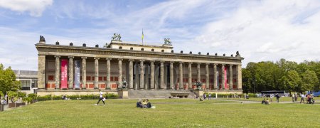Téléchargez les photos : Berlin, Allemagne - 24 juillet 2023 : Ancien musée appelé Altes Museum situé sur l'île aux musées de Berlin en Allemagne Europe. Site du patrimoine mondial de l'UNESCO. - en image libre de droit