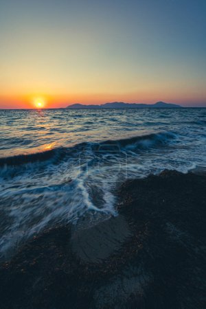 Schöner Nachmittag am Strand auf der griechischen Insel Kos