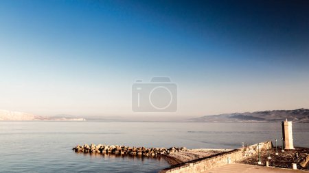 Belle matinée dans la mer de Dalmatie