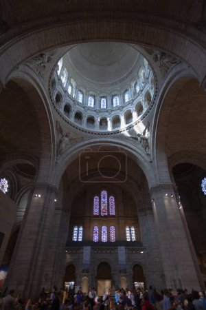 Téléchargez les photos : Intérieur de la basilique sacre coeur à Paris, France - en image libre de droit