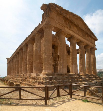 Foto de El Templo de Concordia en Valle de los Templos, Agrigento, Ital - Imagen libre de derechos