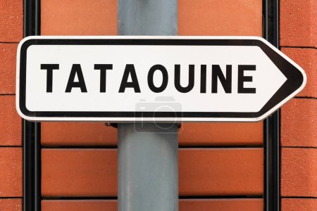 Tataouine Stadt Richtung Tunesien Verkehrsschild