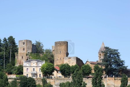 Blick auf das Dorf chatillon d 'azergues in beaujolais, Frankreich