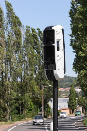 Mehrfache Radarkontrolle auf einer Straße in Frankreich