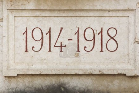 1914-1918 guerre mondiale un signe sur une stèle en France