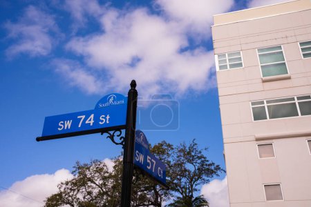 Téléchargez les photos : Downtown South Miami street sign paysage urbain - en image libre de droit