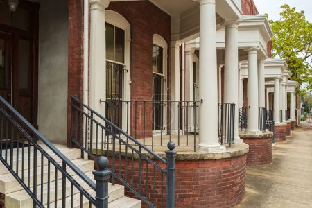Téléchargez les photos : Architecture vintage dans le quartier historique du centre-ville de Savannah, Géorgie - en image libre de droit