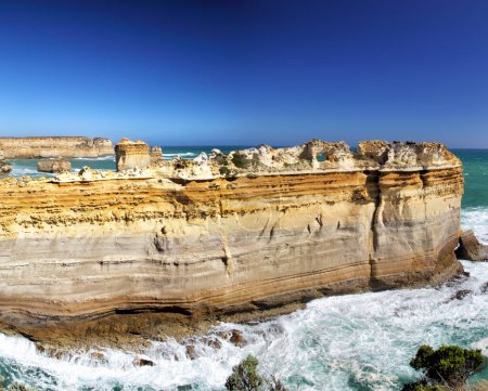 The Razorback, a rock formation at the Loch Ard Gorge viewpoint in the Port Campbell National Park at the Great Ocean Road in Victoria, Australia.