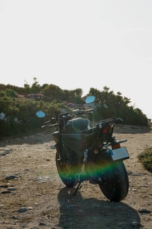 Cool Honda moto sur les falaises près de l'océan, Portugal, Peniche Voyage, vacances en Europe, la façon de moto.