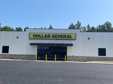 Téléchargez les photos : Grovetown, Ga États-Unis - 06 25 23 : Nouveau dollar général à Grovetown Géorgie close up - en image libre de droit