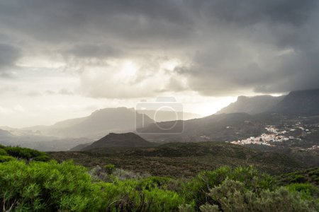 Vue panoramique. Paysage de San Bartolom de Tirajana par une journée nuageuse. Gran Canaria. Pays-Bas