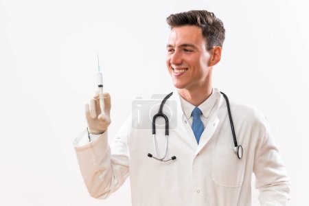 Téléchargez les photos : Image du jeune médecin avec injection. - en image libre de droit