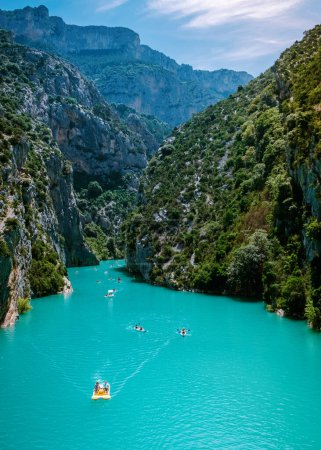 Foto de Gorges du verdon, Verdon Garganta en el lago de Sainte Croix, Provenza, Francia, Provenza Alpes Costa Azul. - Imagen libre de derechos