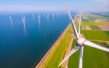 Foto de Modernas turbinas eólicas Concepto de energía ecológica renovable - Imagen libre de derechos