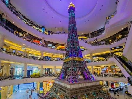 Photo for Pattaya Thailand 10 November 2023, Shopping mall Terminal 21 a luxury shopping mall with a European theme within the middle of the Eiffel Tower - Royalty Free Image