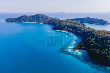 Téléchargez les photos : Koh Wai Island Trat Thaïlande près de Koh Chang, île tropicale dans l'est de la Thaïlande - en image libre de droit