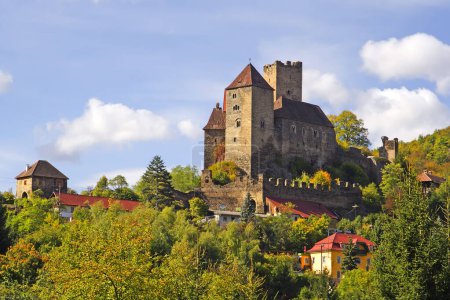 Téléchargez les photos : Hardegg Castle, National Park Thaya Valley, Basse-Autriche. La frontière entre l'Autriche et la République tchèque - en image libre de droit