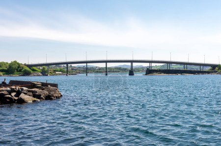 Foto de A view to Hafrsfjord bridge over a narrow part over the fjord between Tananger and Kvernevik, Stavanger, Norway, May 2018 - Imagen libre de derechos