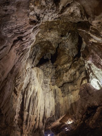 Cueva de Las Gixas, Villana, Pyrenäen, Huesca, Aragon, Spanien. Höhle, die in Villanua besichtigt werden kann