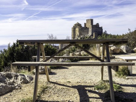 Castillo de Loarre Fortificación defensiva románica medieval románica Huesca Aragón España uno de los castillos medievales mejor conservados de España