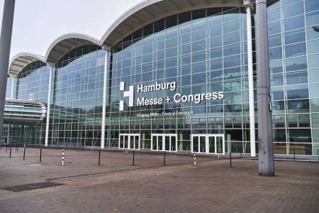 Téléchargez les photos : Hamburg, Germany, Europe 25.12.2022 Hamburg Messe and Congress - a business unit of Hamburg Messe und Congress GmbH. - en image libre de droit