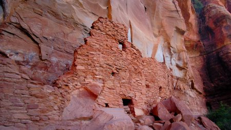 Ancient dwellings at Palatki Ruins in Arizona