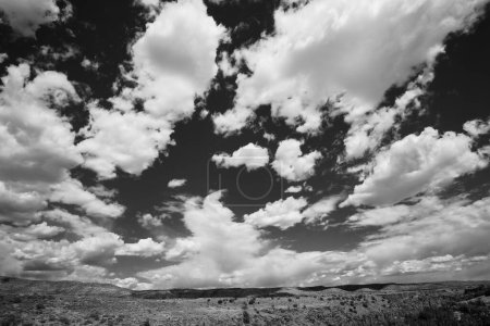 Dramatische Wolkenlandschaft über dem Verde Valley in Arizona