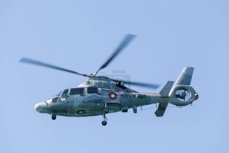 Téléchargez les photos : Hélicoptère militaire en vol. Attaque - en image libre de droit